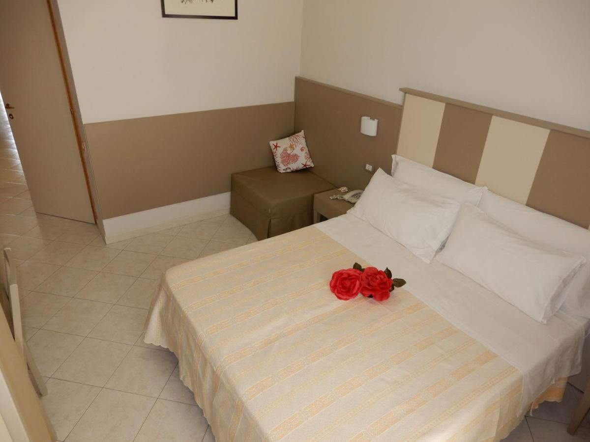 Hotel San Giorgio 瓦斯托 外观 照片