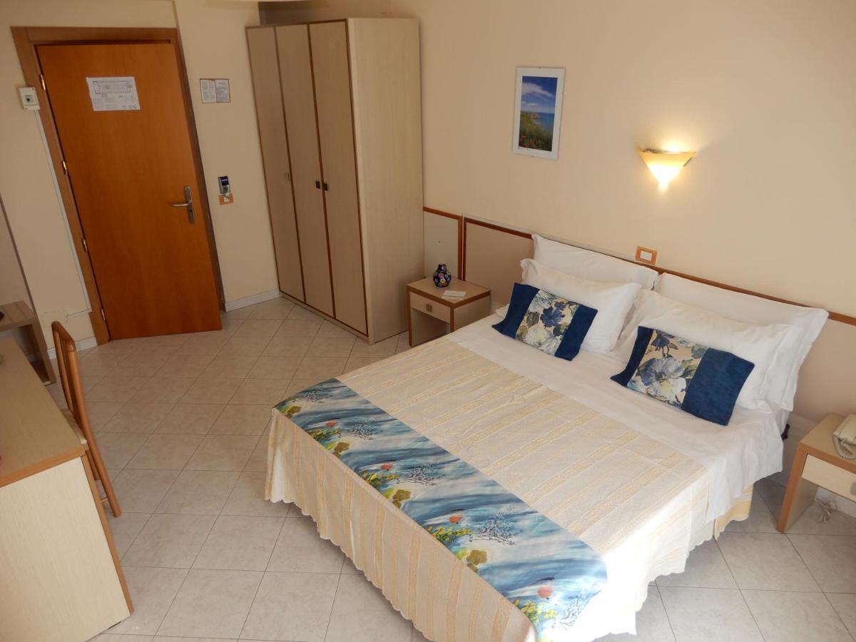 Hotel San Giorgio 瓦斯托 外观 照片