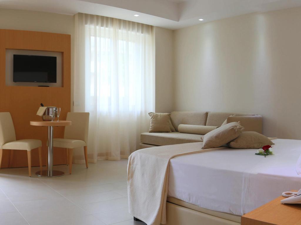 Hotel San Giorgio 瓦斯托 外观 照片