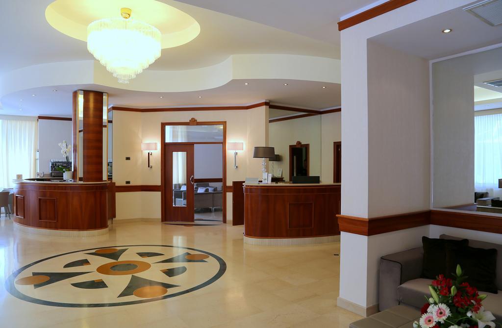 Hotel San Giorgio 瓦斯托 外观 照片