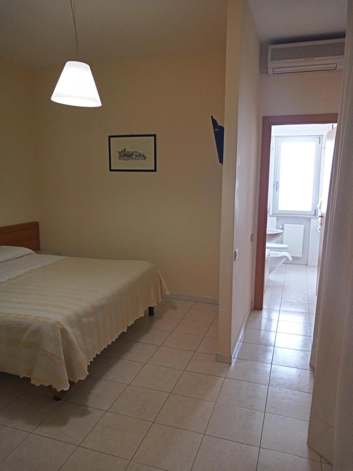 Hotel San Giorgio 瓦斯托 外观 照片