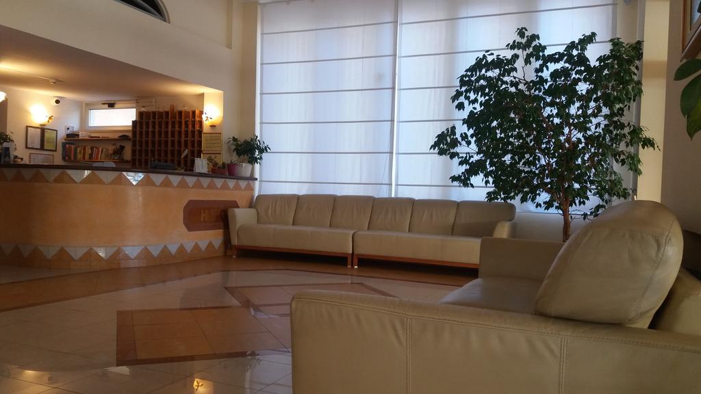 Hotel San Giorgio 瓦斯托 外观 照片