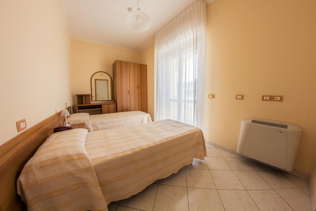 Hotel San Giorgio 瓦斯托 外观 照片