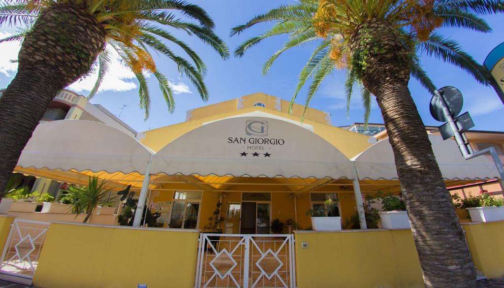 Hotel San Giorgio 瓦斯托 外观 照片